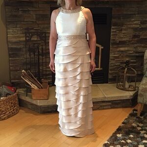 Tiered skirt with beaded neck and waist